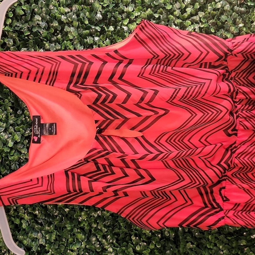 Flowing Dress - Picture 3 of 7
